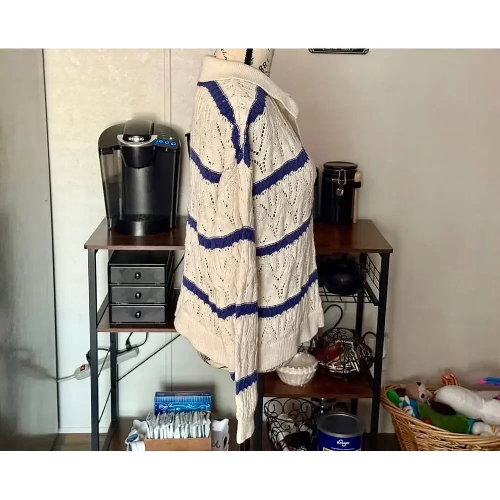 Women’s Universal Thread Cream Blue Striped Pullover Sweater Size Large
